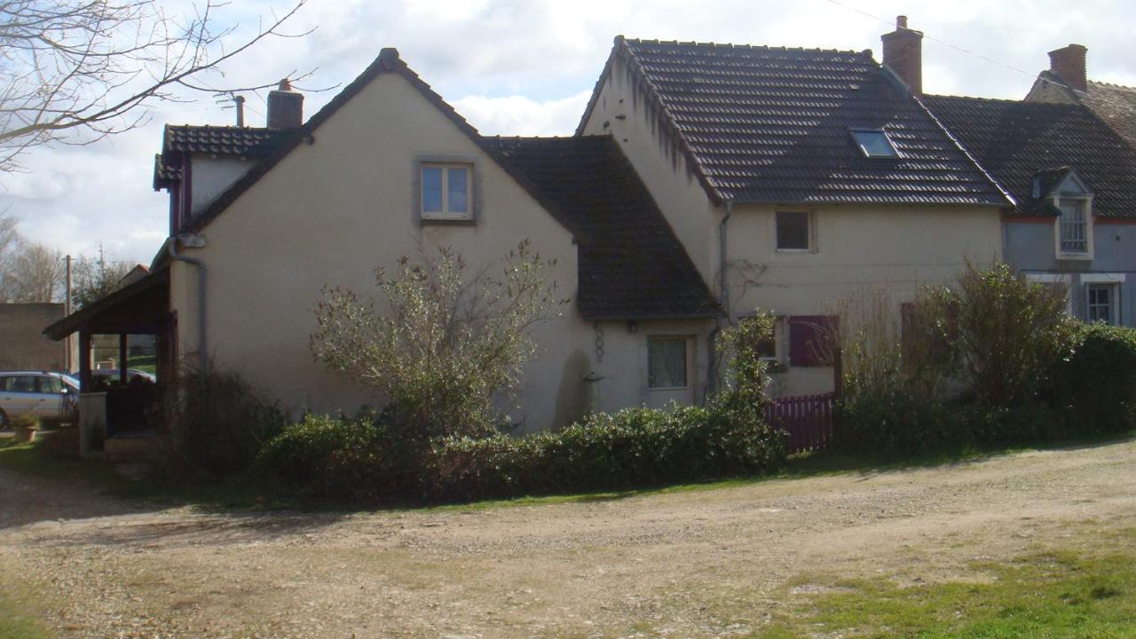 Les Gallerands Bessais-le-Fromental Exterior photo